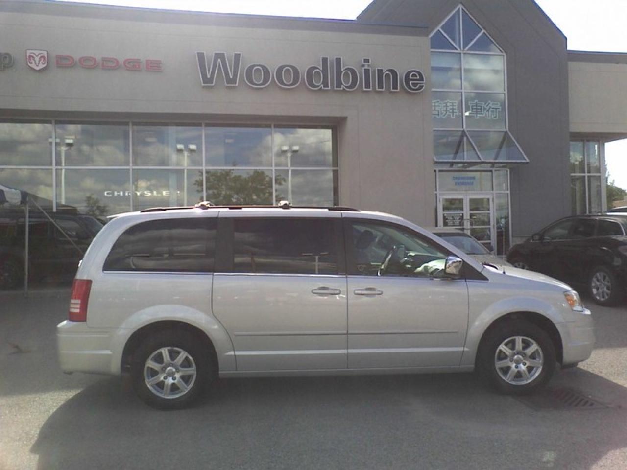 Used 2008 Chrysler Town & Country  for sale in Markham, ON