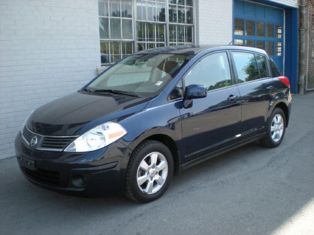 Used 2007 Nissan Versa  for sale in Toronto, ON