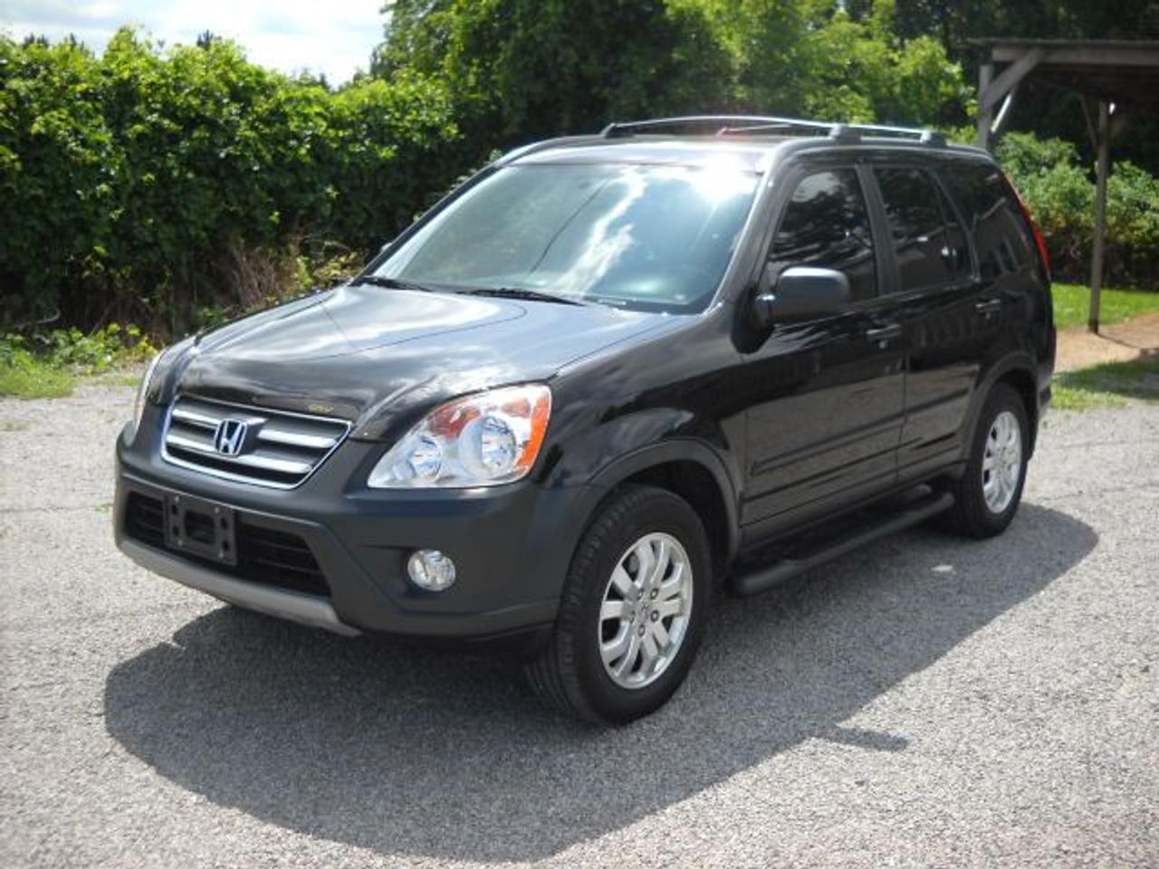 2006 Honda CR-V SE
Low Mileage, ONLY 68,000kms!  Loaded incl. AUTO, A/C, power group, alloys, CD/Cassette,  No Accidents.  Dealer Service Since New!  Very well maintained, Newer tires.  Superb condition, a must see and drive!  $16,900+tx {Cert. and Etest included} balance of factory warranty.  Call Today!