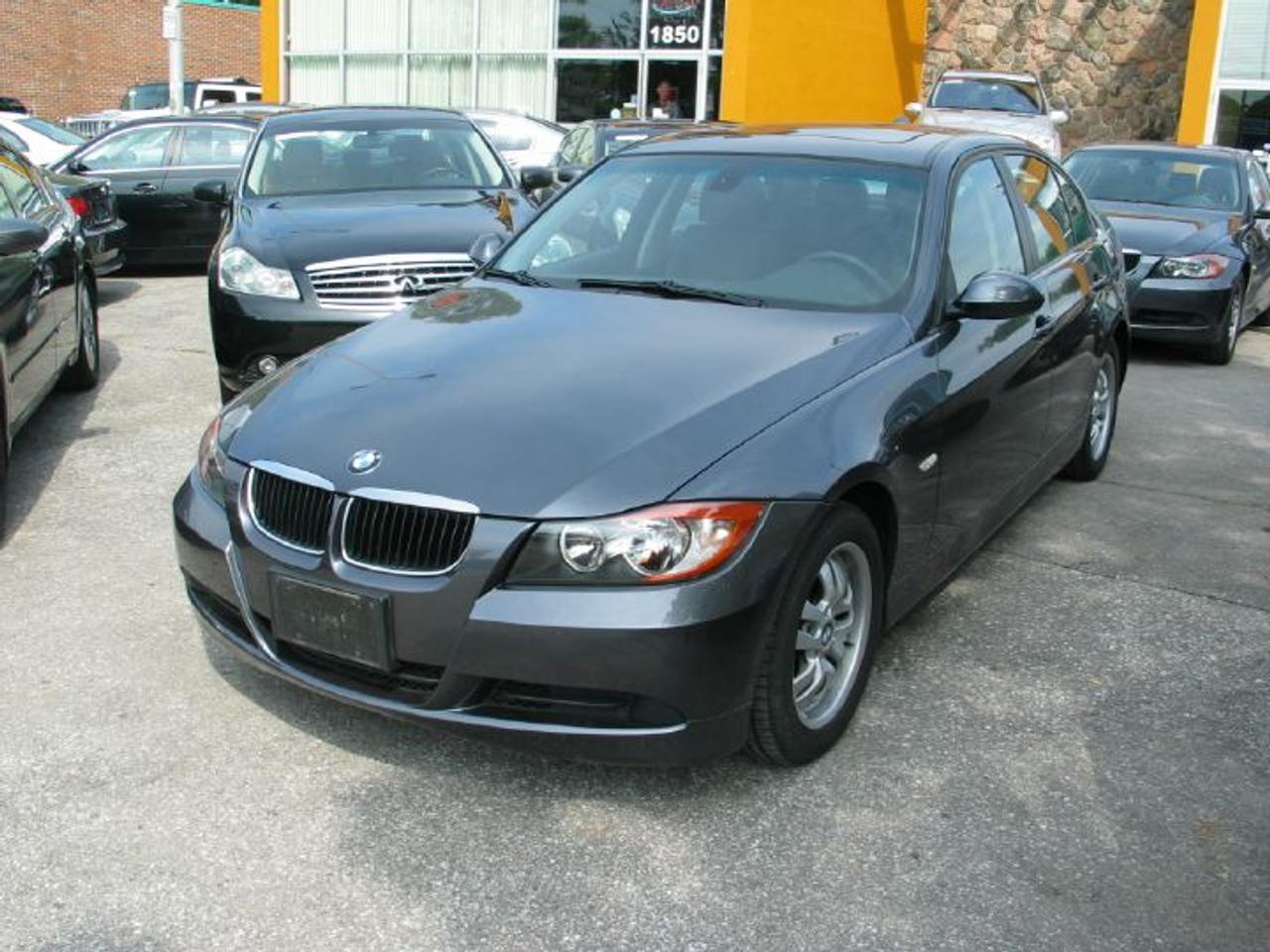 Air Conditioning, Alloy Wheels, AM/FM Stereo, Anti-Lock Brakes, Anti-Theft, CD Player, Cruise Control, Driver Side Airbag, Dual Airbag, Heated Mirrors, Heated Seats, Intermittent Wipers, Keyless Entry, Leather Interior, Passenger Airbag, Power Brakes, Power Locks, Power Mirrors, Power Steering, Power Windows, Rain Sensor Wipers, Rear Defroster, Security System, Side Impact Airbag, Stability Control, Sunroof, Telescoping Steering Wheel, Tilt Steering, Traction Control
