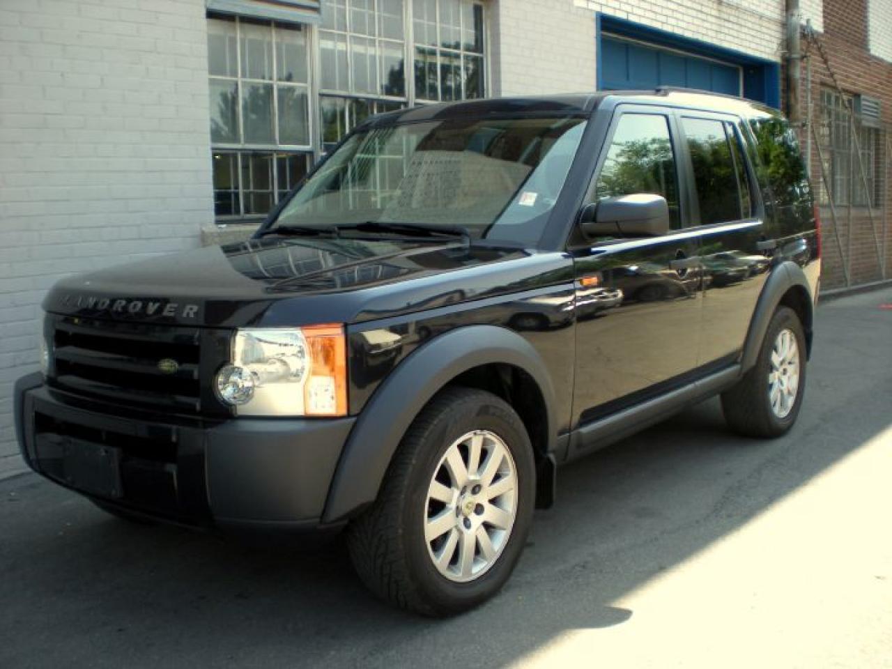 Used 2005 Land Rover LR3 SE V8 7PASSENGER for sale in Toronto, ON