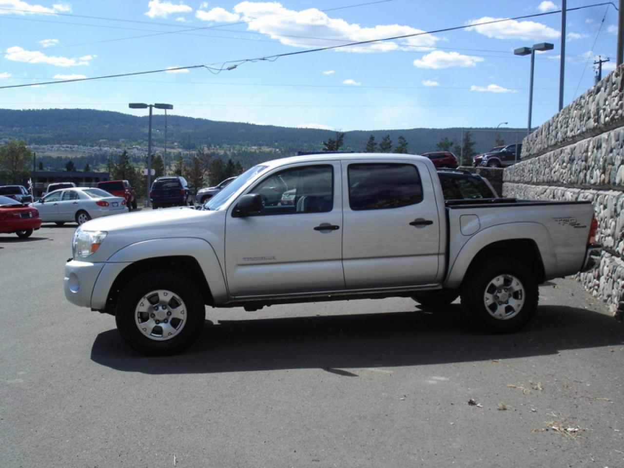 Used 2005 Toyota Tacoma TRD V6 MANUAL for sale in Williams Lake, BC