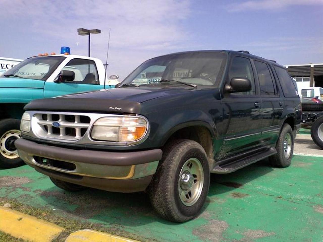 Used 1996 Ford Explorer Sport Utility 4D for sale in Toronto, ON