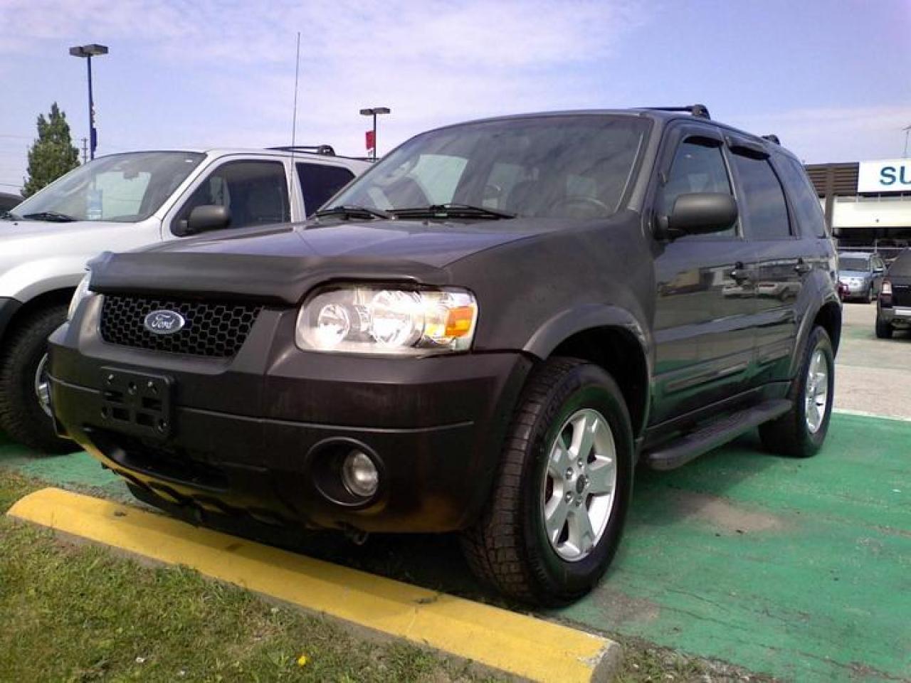 Used 2005 Ford Escape Limited Sport Utility 4D for sale in Toronto, ON