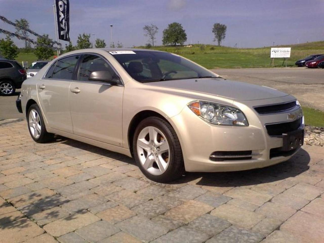 Used 2009 Chevrolet Malibu LS Sedan 4D for sale in Orangeville, ON