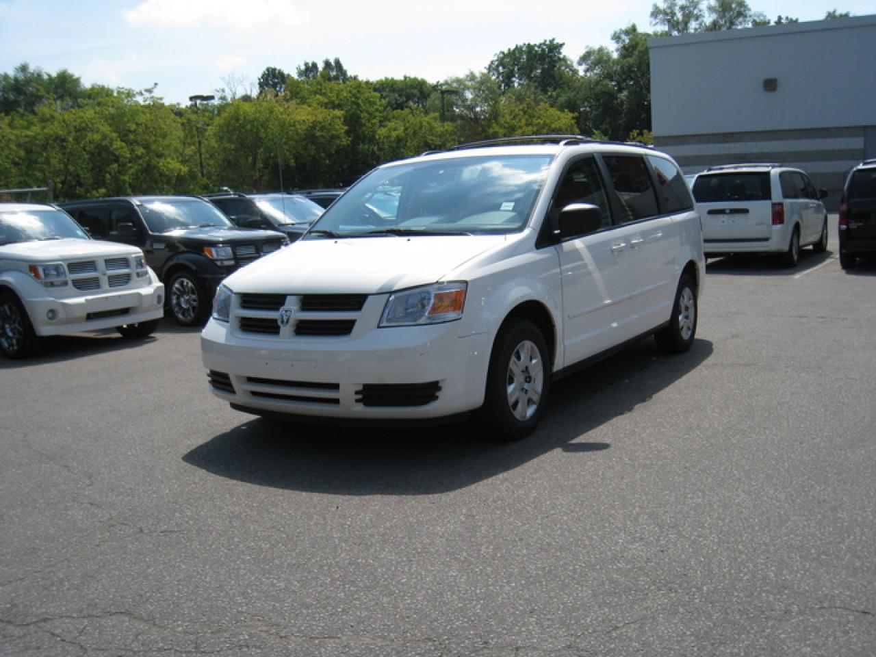 Used 2009 Dodge Grand Caravan Stow n Go for sale in North York, ON