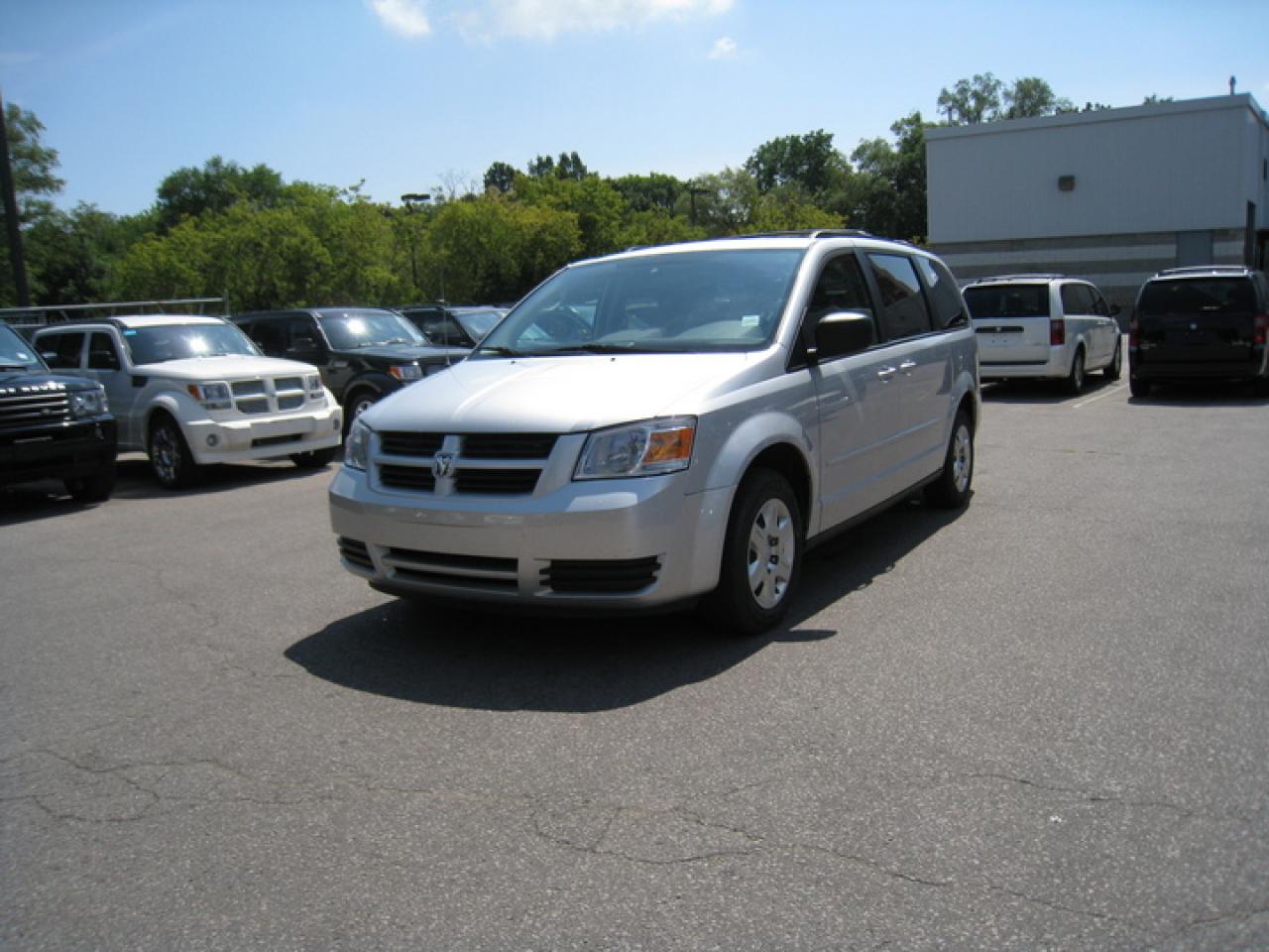 Used 2009 Dodge Grand Caravan Stow n Go for sale in North York, ON