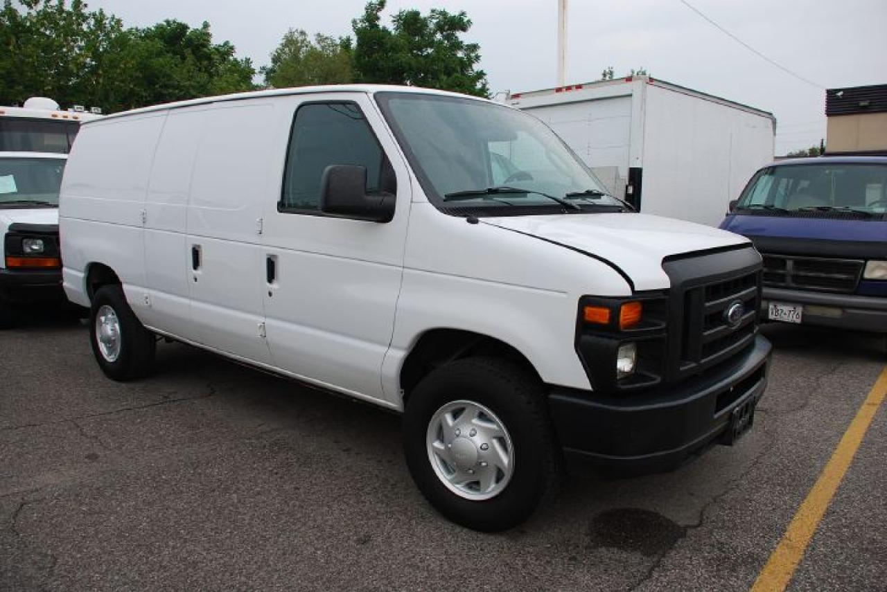Used 2008 Ford E250 Super Duty for sale in Woodbridge, ON
