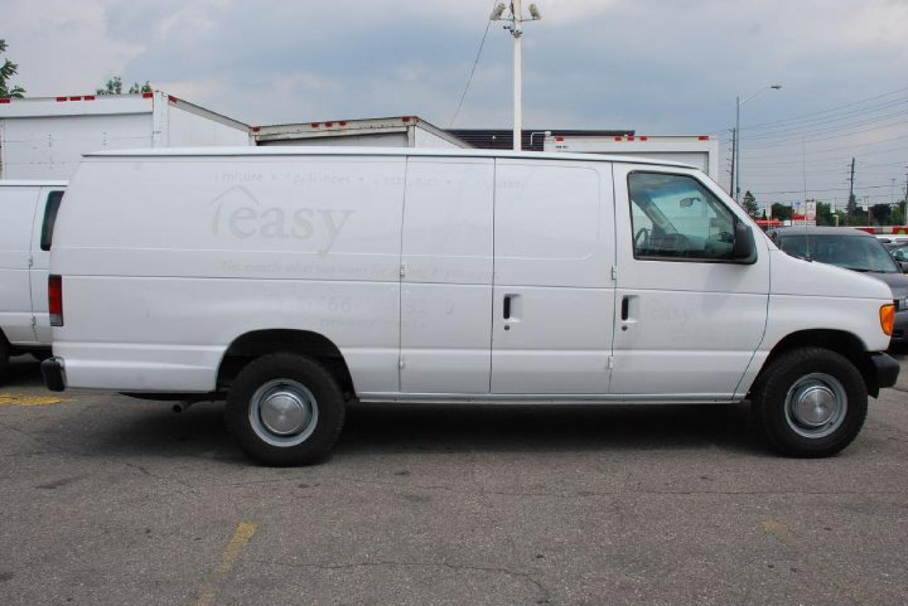 Used 2005 Ford E250 Extended for sale in Woodbridge, ON
