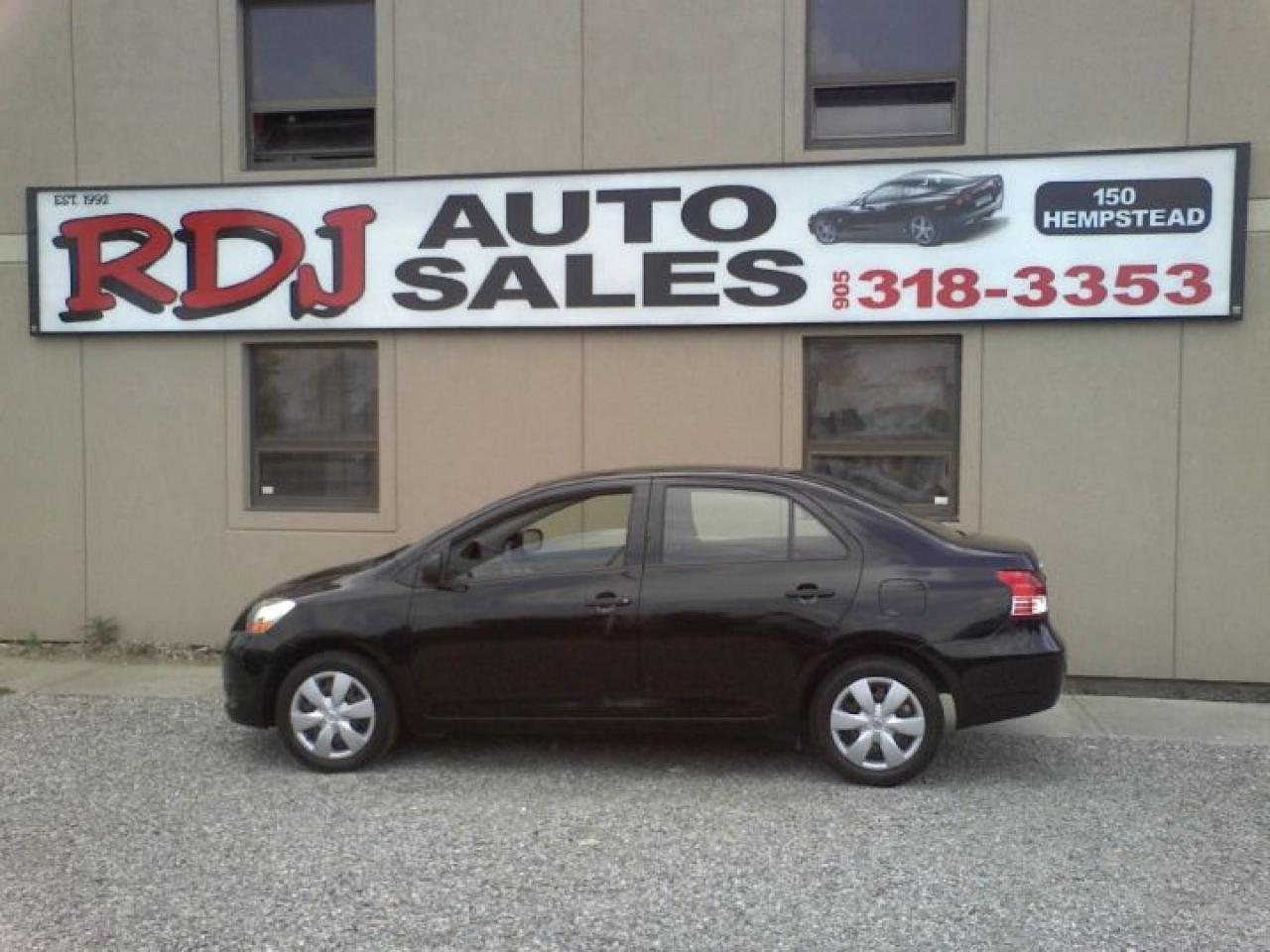Used 2008 Toyota Yaris BASE for sale in Hamilton, ON