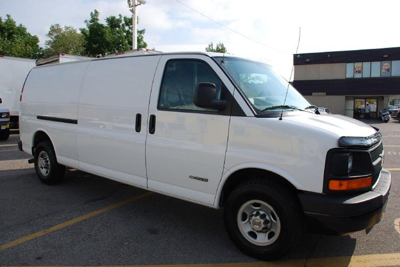 SUPER CLEAN, OUTSTANDING PERFORMANCE,! 6.0L V8 WITH BEST IN CLASS FUEL ECONOMY- RUNS LIKE A CHAMP ! FULLY LOADED!
A/C, AM/FM, AUTO, BUCKET SEATS, DIVIDER, SIDE SLIDING DOOR.
 FULLY CERTIFIED AND EMISSION TESTED - COMES WITH 6 MONTHS WARRANTY- 

GREAT FINANCING AND LEASING RATES ARE ALSO OFFERED.
WE ARE A WELL ESTABLISHED AND VERY REPUTABLE DEALER IN THE HEART OF WOODBRIDGE, ONTARIO SELLING TOP QUALITY WORK CARGO & CUBES VANS.

COME IN FOR A TEST DRIVE, WE ARE LOCATED AT 5298 HWY 7 WEST IN WOODBRIDGE IN THE GREATER TORONTO AREA. VERY EASY ACCESS FROM HWY 400, 407, & 427.