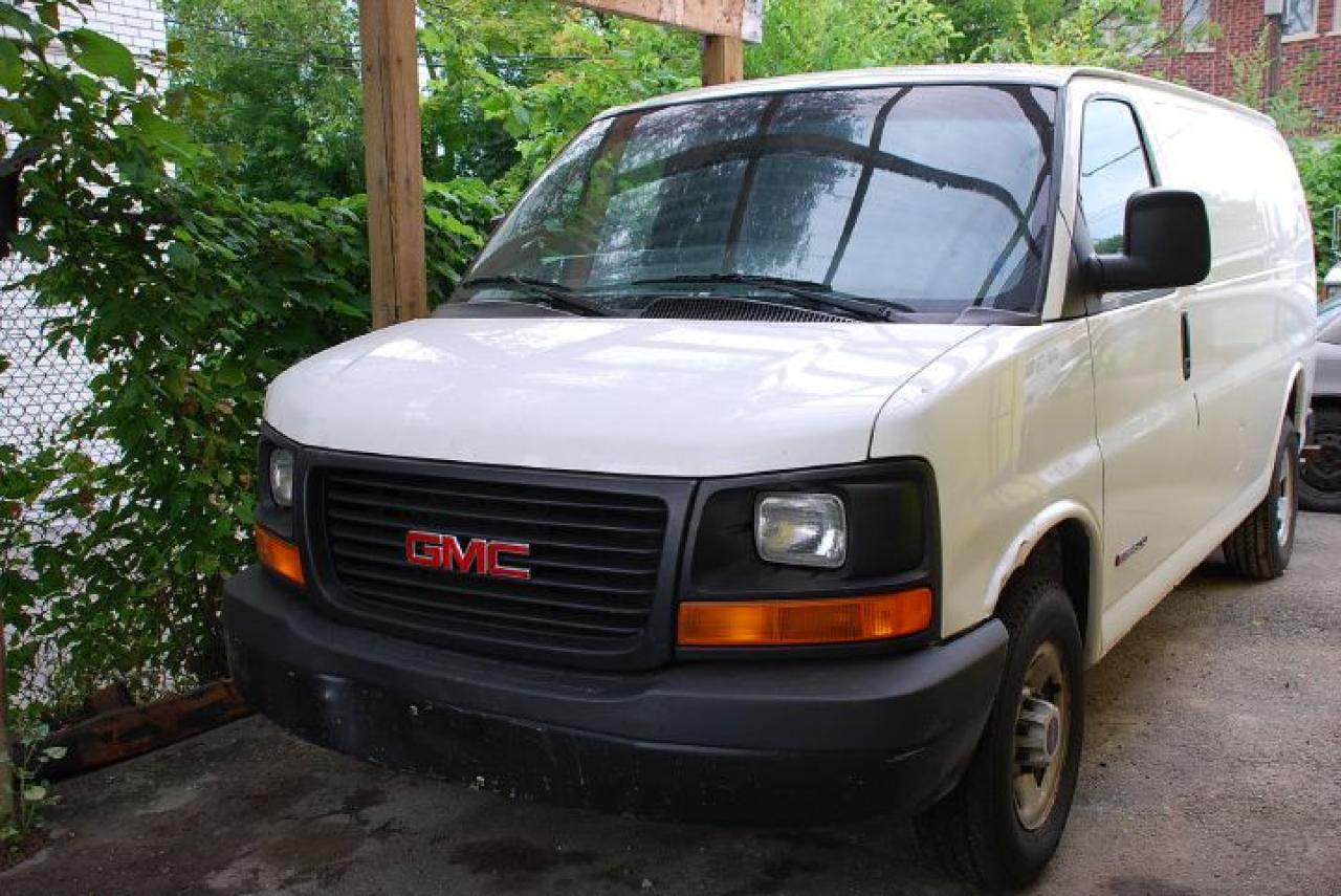 Used 2004 GMC Savana 2500 for sale in Woodbridge, ON