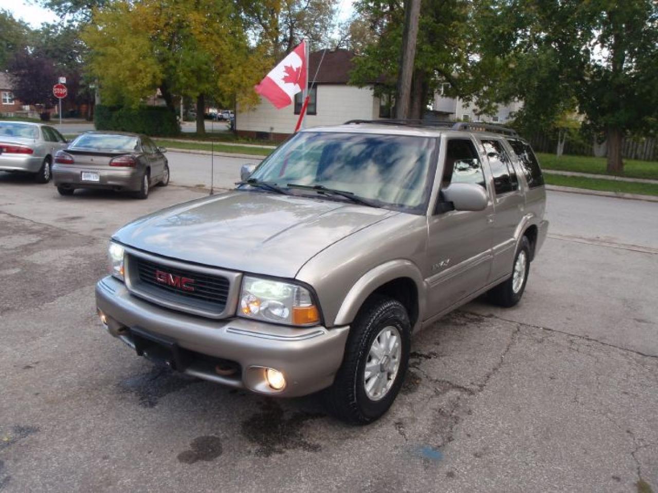 Used 1999 GMC Envoy SLT for sale in Mississauga, ON