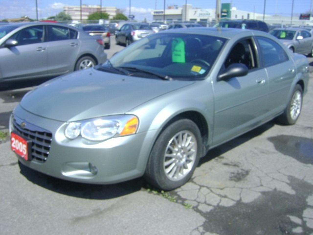Used 2005 Chrysler Sebring  for sale in Ottawa, ON