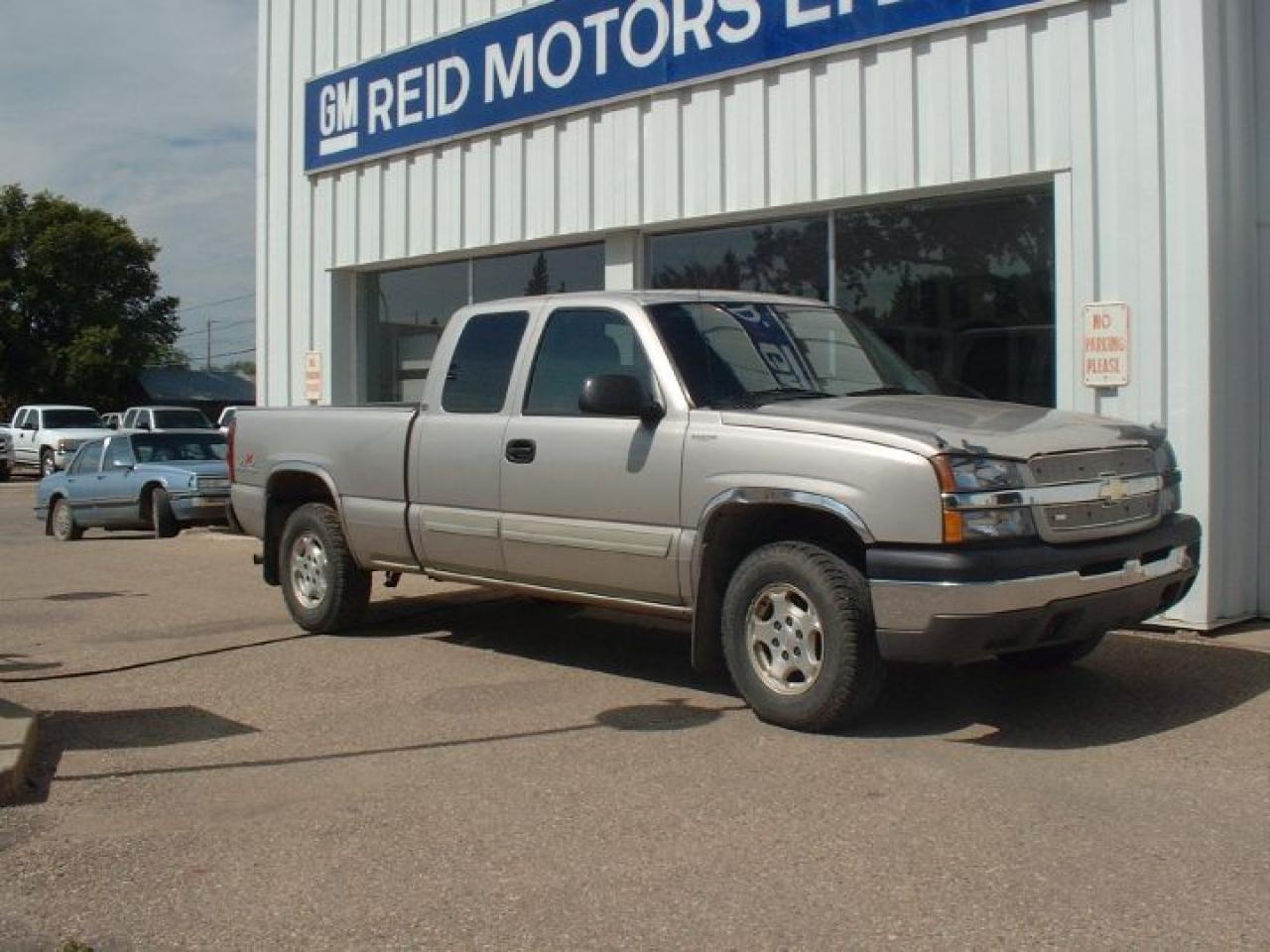 Used 2004 Chevrolet Silverado EXT CAB for sale in Outlook, SK