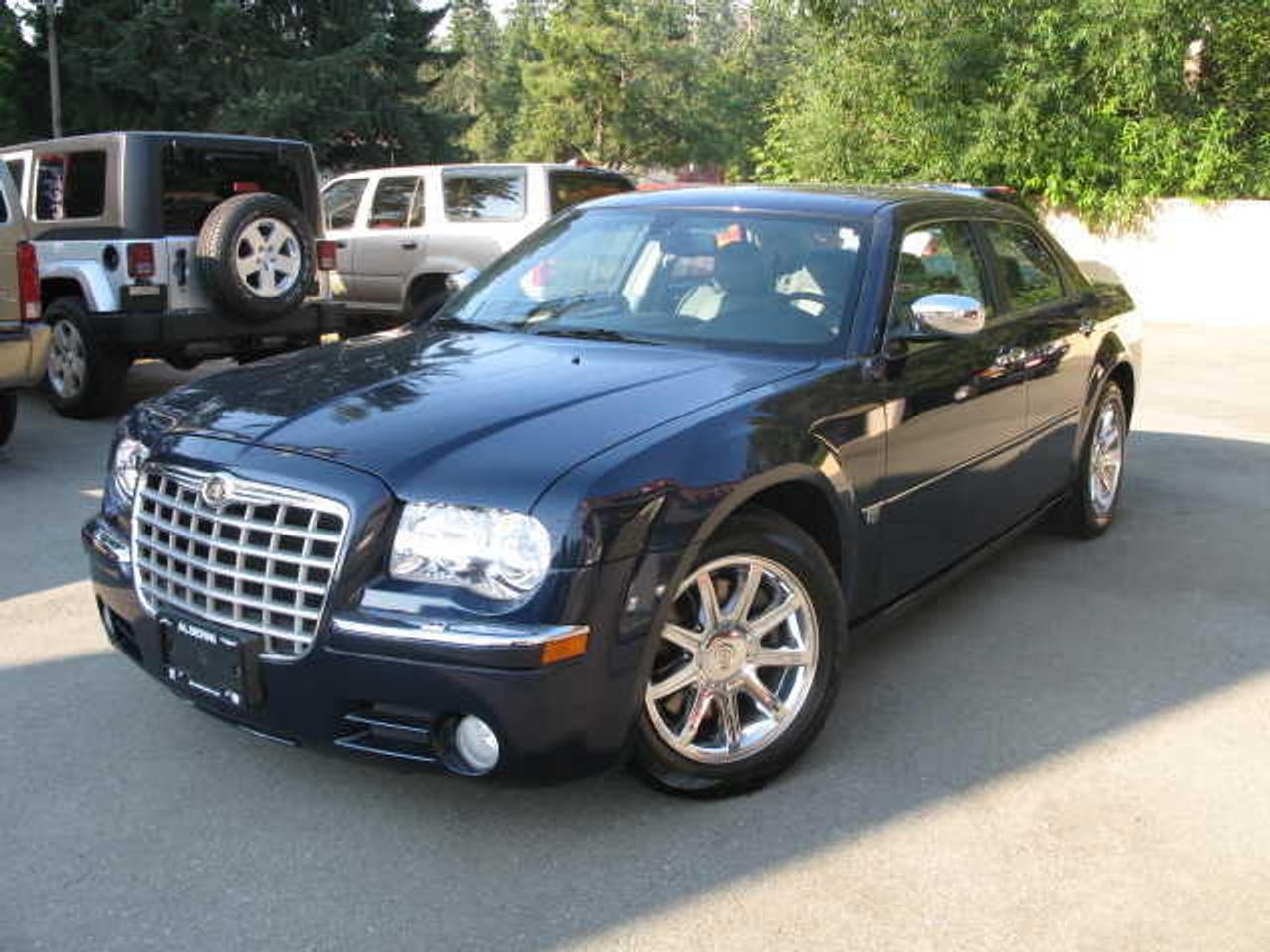 5.7L V8 Hemi MDS Engine
* Features may not be exactly as listed.