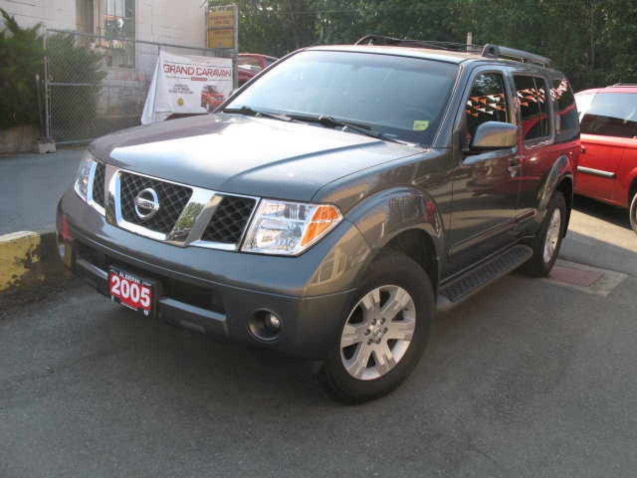 Used 2005 Nissan Pathfinder LE for sale in Port Alberni, BC