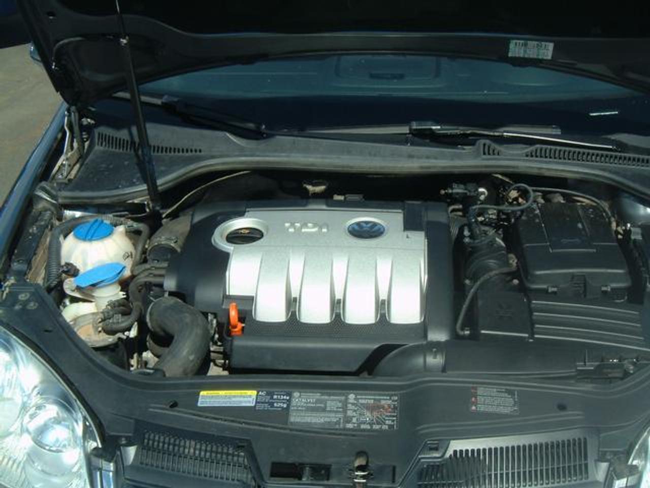 616010.10335880
