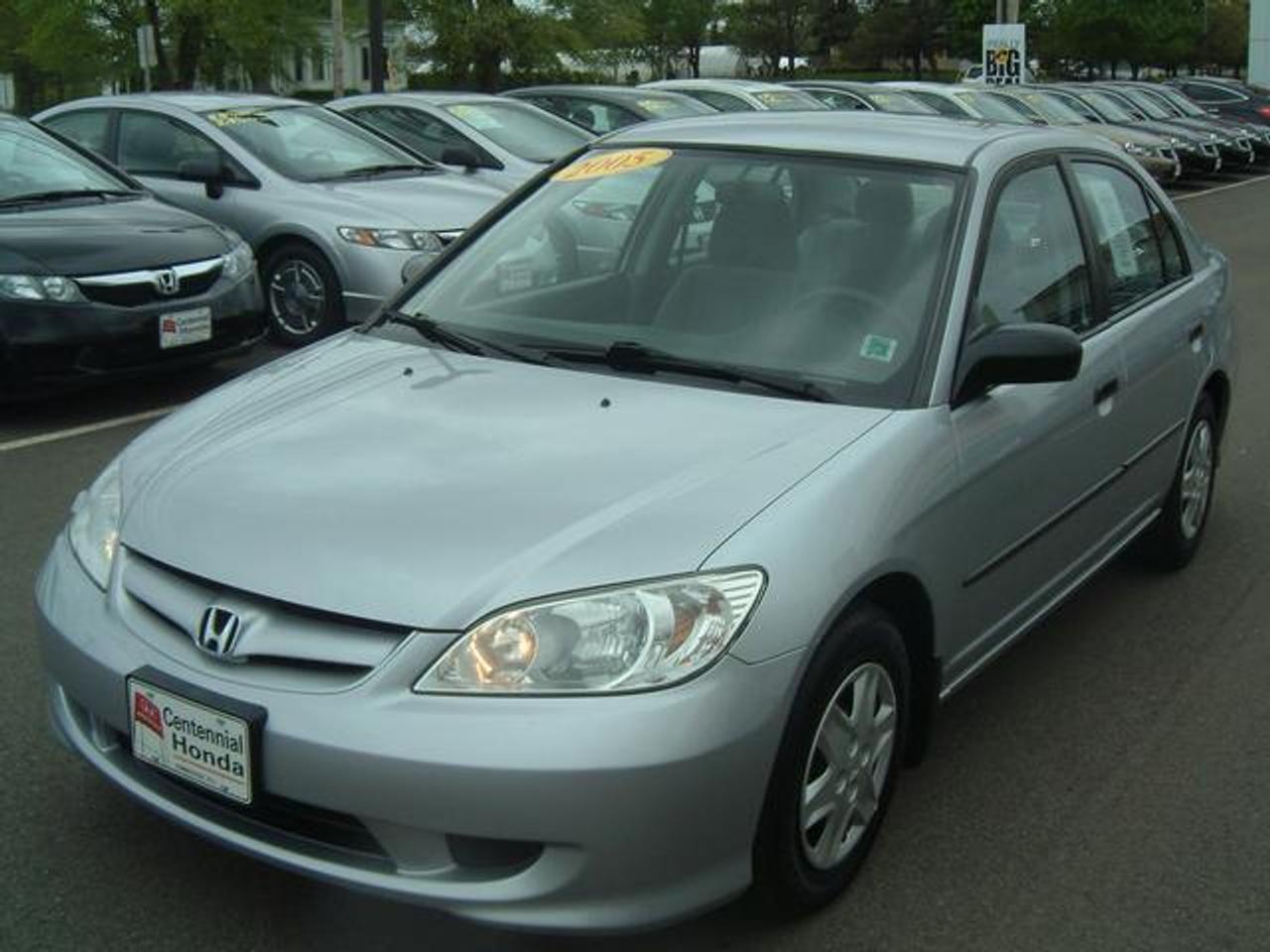 2005 HONDA CIVIC SE SEDAN 5SPD  This is a nice clean car.  Low kilometers, and  serviced up to date, including, Oil and Filter  Change, Front and Rear Brake Service, Timing  Belt, Front Brake Pads and Rotors.  Warranty Information: Honda Certified Warranty Available which  extends the warranty for 1 Year or 20k from the  date of purchase.   FINANCING AVAILABLE FROM 2.9%  Price was: $8950 Now Only: $7450  WWW.CENTENNIALHONDA.COM  Come visit us at Centennial Honda, located at  610 South Drive in Summerside.  We are only  45 Minutes from Charlottetown! Call us toll-free at 1 877 339-6030