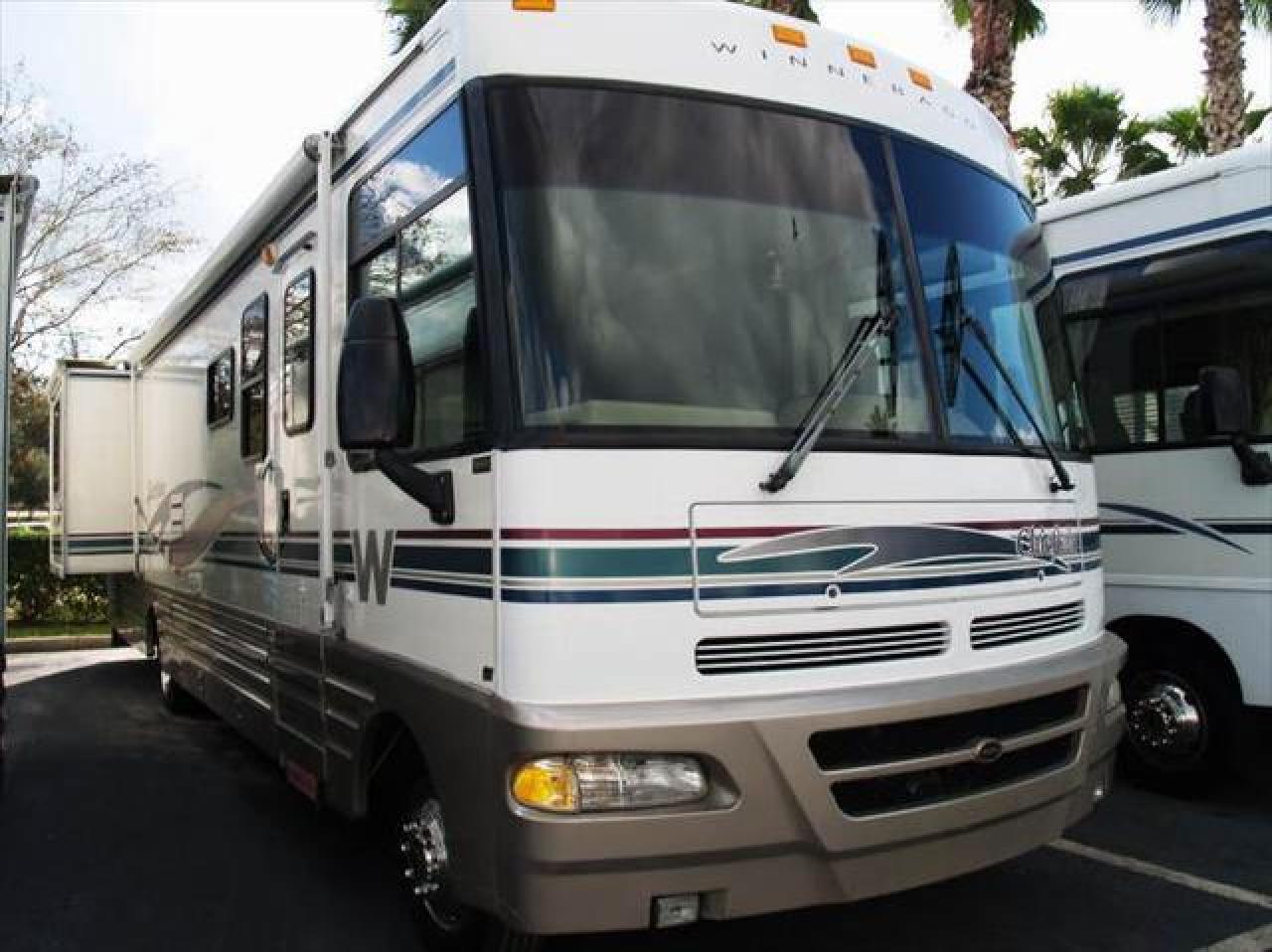 Used 2000 Winnebago Chieftan 36' Class A for sale in Summerside, PE