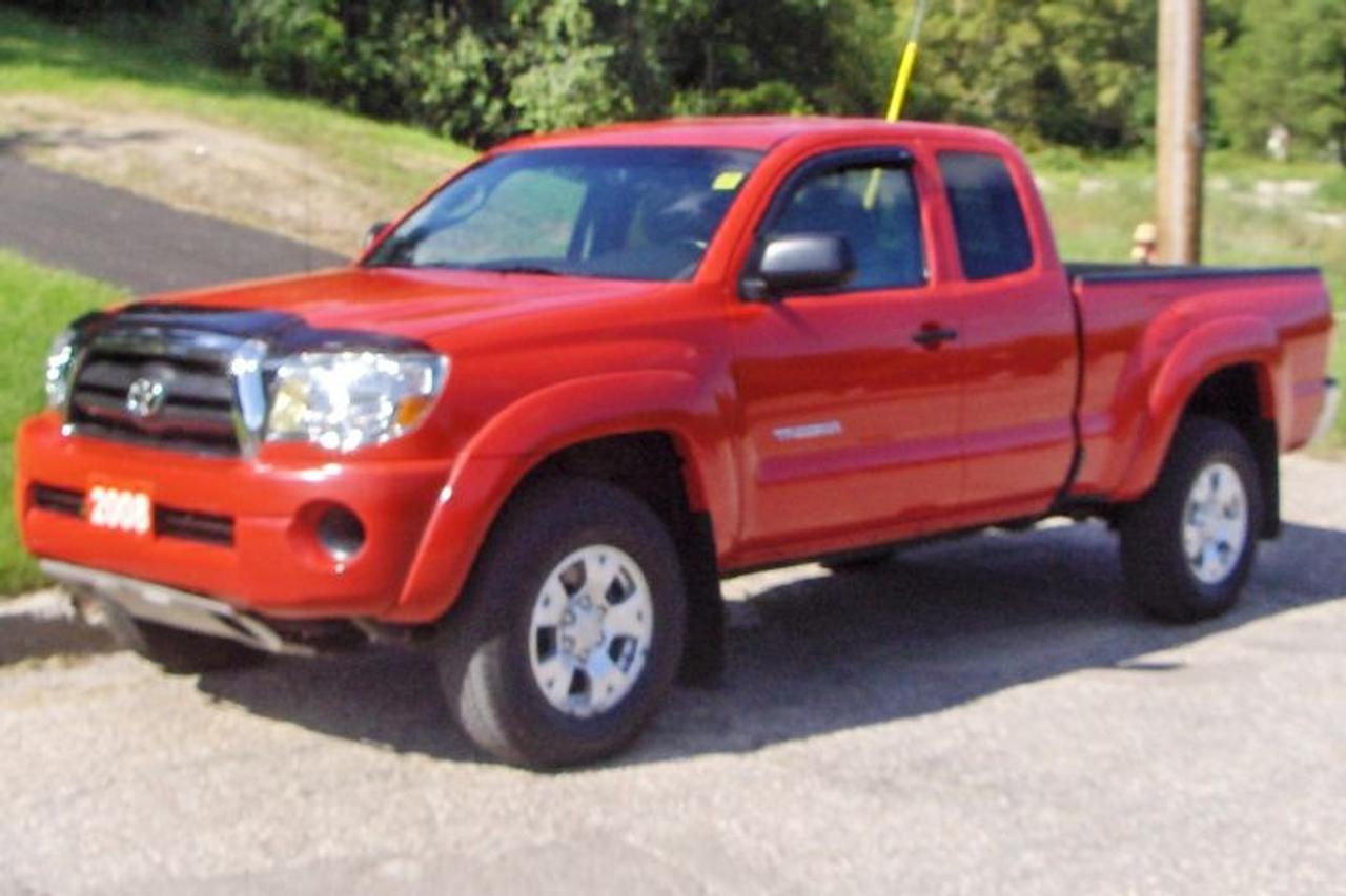 Note:
Price Includes Documentation Fee of $247.00 and OMVIC Fee of $5.00.
Total Price is  Subject to H.S.T.

BALANCE OF FACTORY WARRANTY & DEALER CERTIFIED