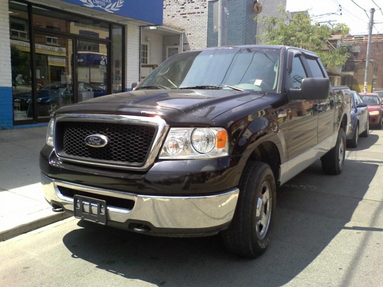 Used 2007 Ford F-150 XLT Super Crew for sale in Toronto, ON