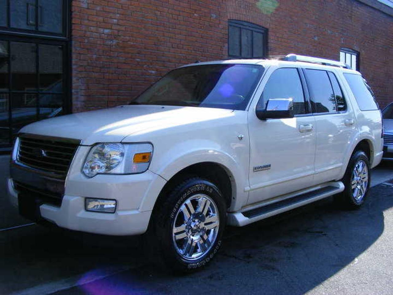 A fully equipped local Explorer LTD V8 AWD. Leather, 7 passenger, heated power seats, sunroof, roof rack, running boards, trailer towing, 18\ chrome alloys, privacy glass. 
Only 61,000 kms, just serviced by Ford, with balance of factory warranty. Lease or finance. All trades accepted. 
Email Rob@bluestarmotors.com  Phone: 604.649.1975 
 
dlr10290
www.bluestarmotors.com