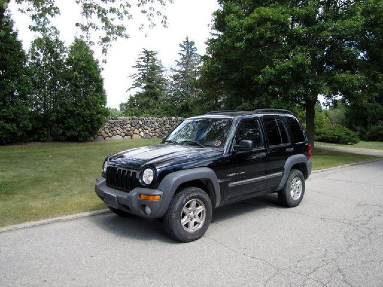 Used 2002 Jeep Liberty Sport 4X4 NICE!!! TIRES LIKE NEW!! AS TRADED SUV for sale in Guelph, ON