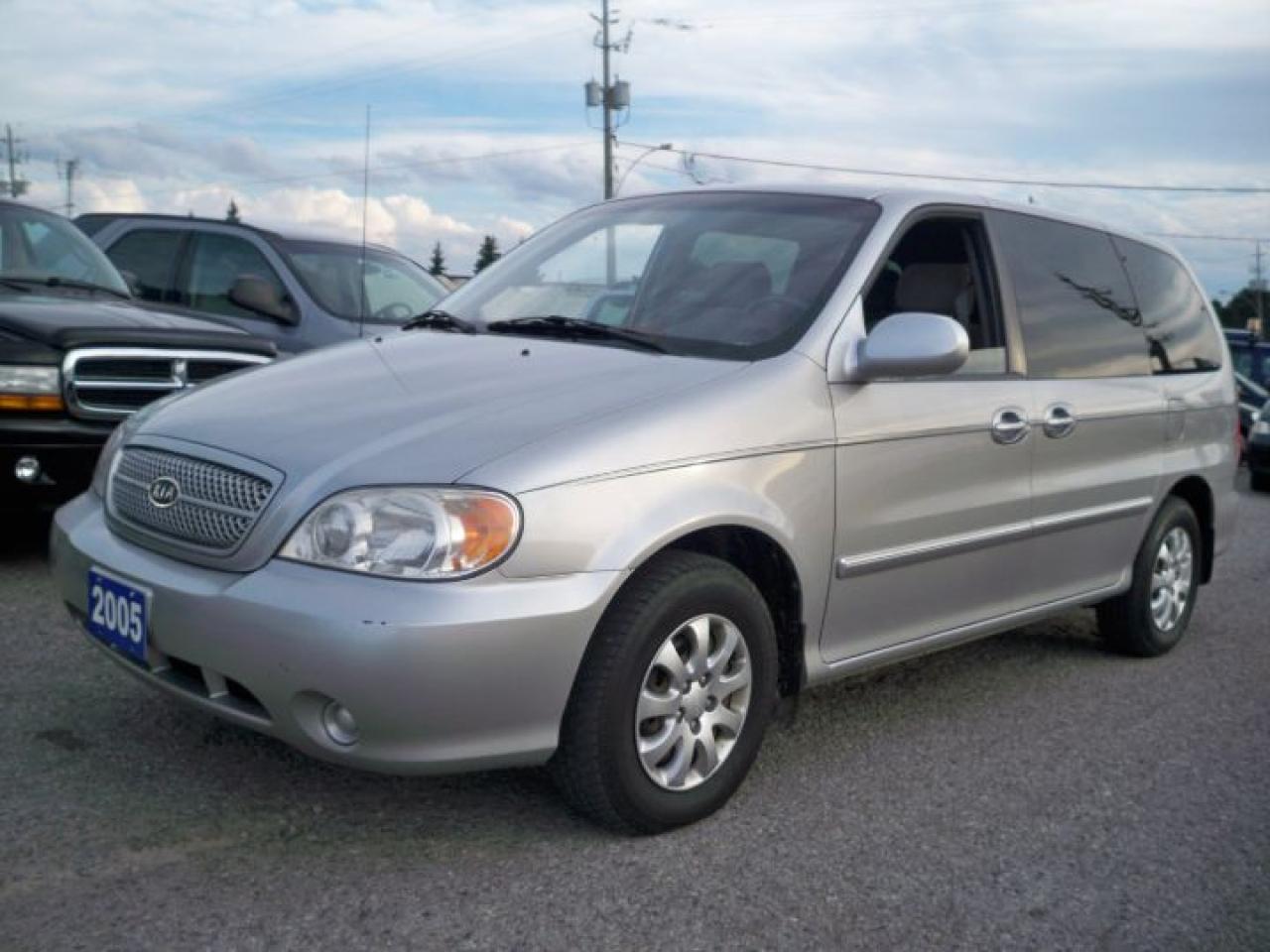 Used 2005 Kia Sedona lx dvd for sale in Mississauga, ON