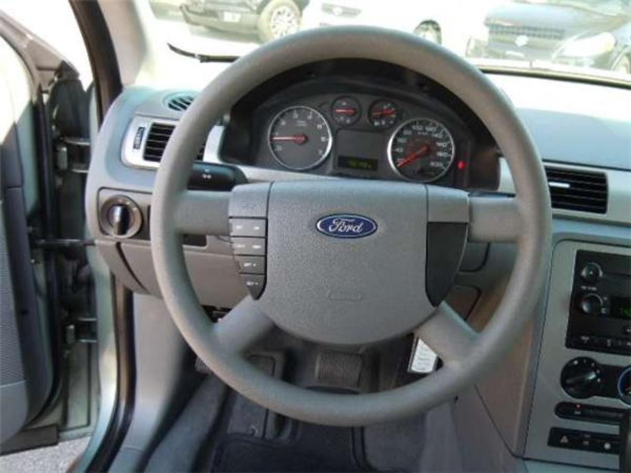 Used 2005 Ford Five Hundred SE for sale in Mississauga, ON