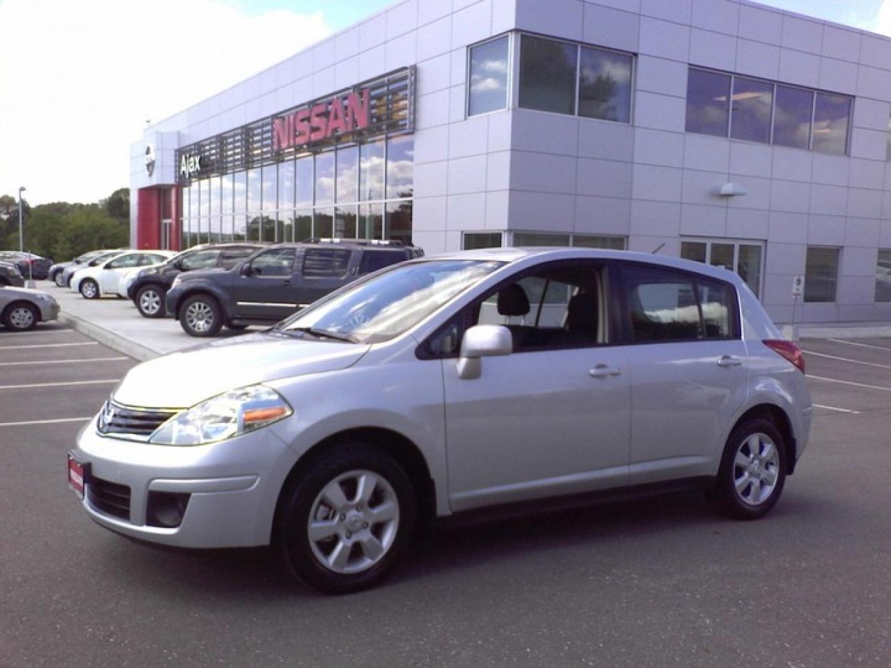 Used 2010 Nissan Versa  for sale in Ajax, ON