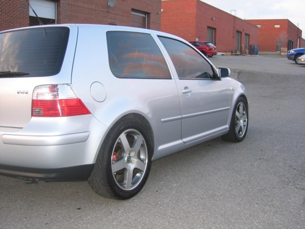 616872.10389730
