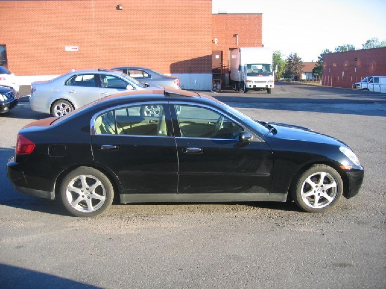 616873