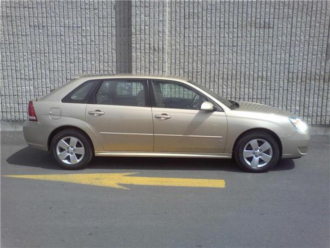 Used 2007 Chevrolet Malibu Maxx LT for sale in Orleans, ON