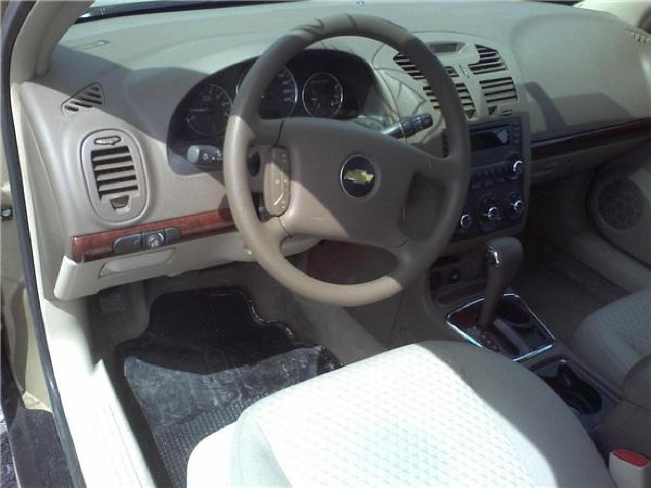 616892