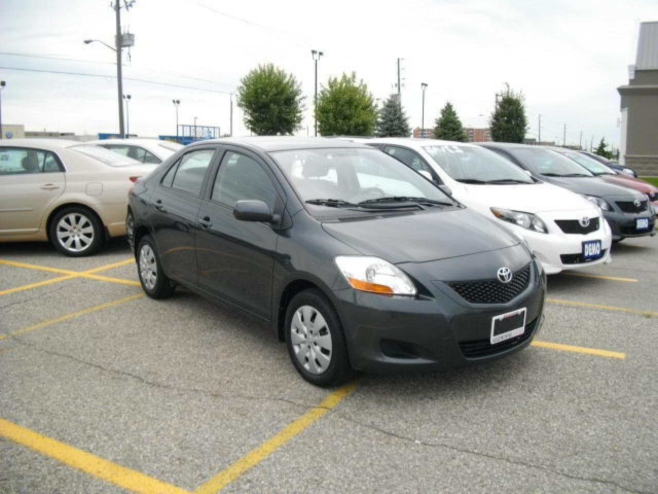 Used 2009 Toyota Yaris BASE for sale in Brantford, ON