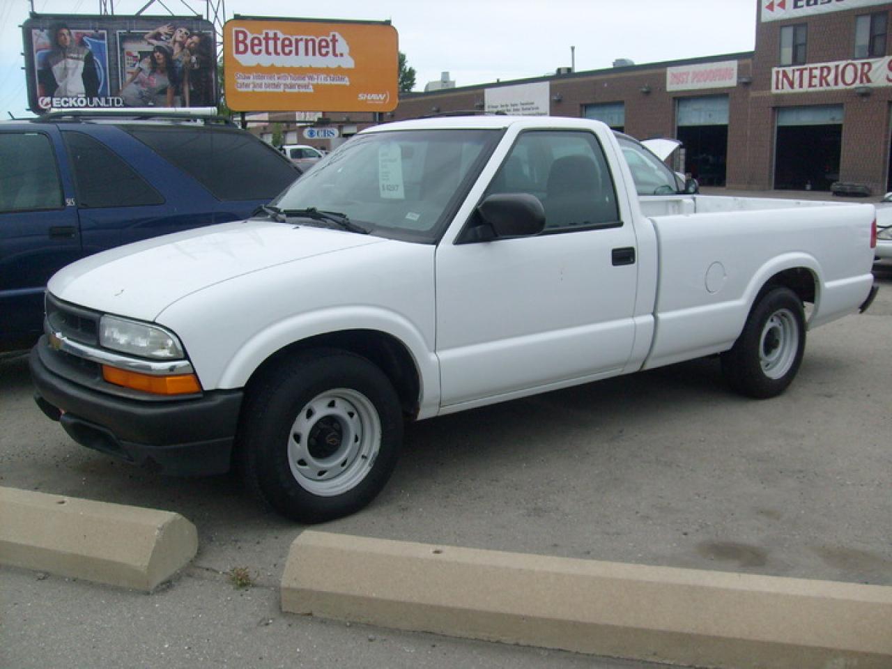 Used 2003 Chevrolet S-10 Long Box for sale in Hamilton, ON