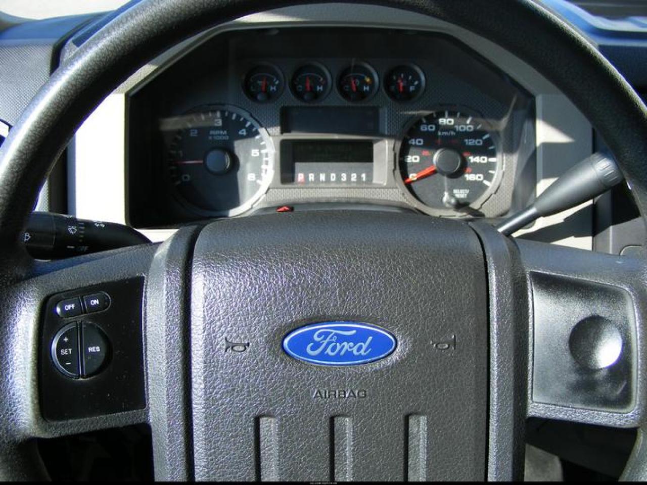 617031