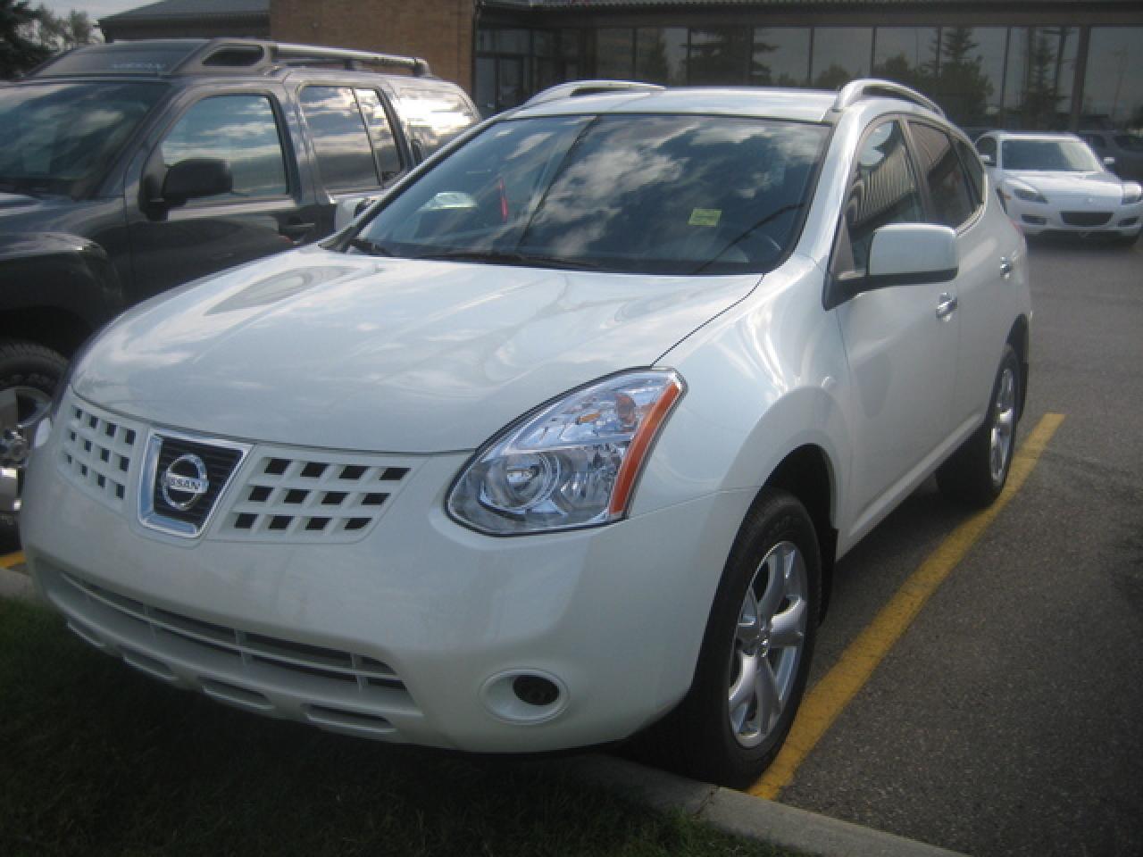 Used 2010 Nissan Rogue S for sale in Calgary, AB
