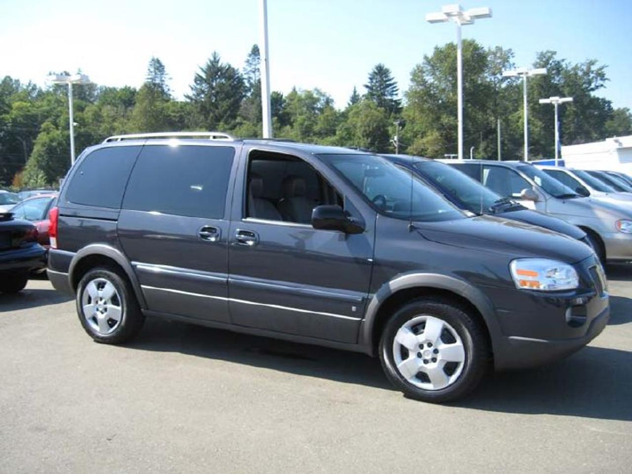 Used 2008 Pontiac Montana SV6 for sale in Courtenay, BC