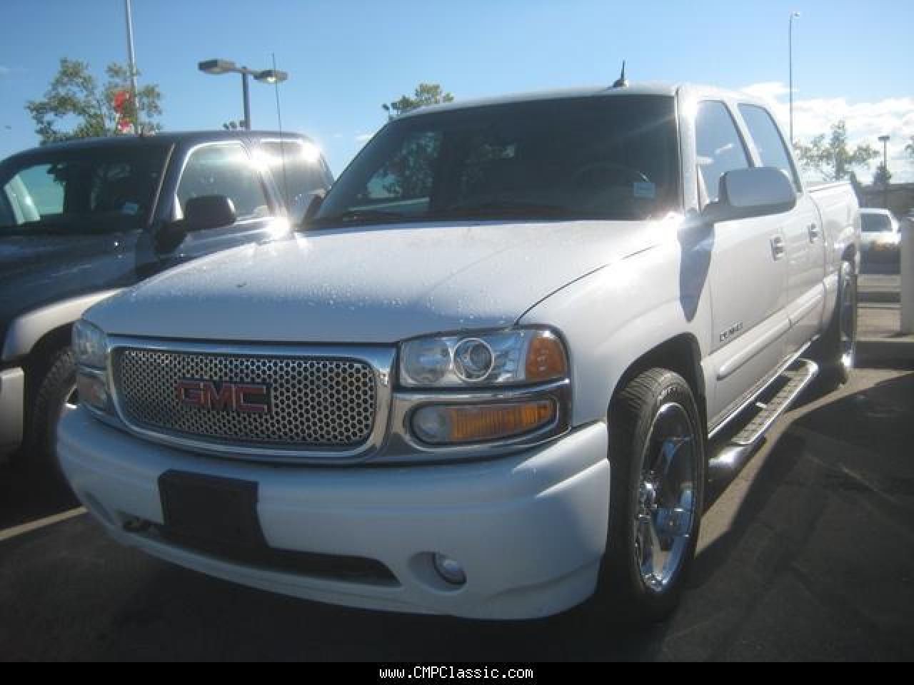 Used 2005 GMC Sierra K1500 CREW Denali for sale in Calgary, AB