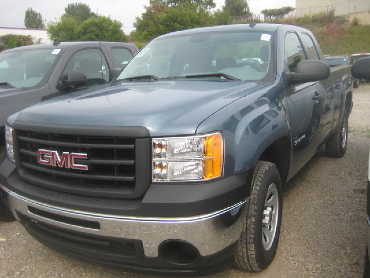 New 2011 GMC Sierra C1500 Ext W/T for sale in Calgary, AB