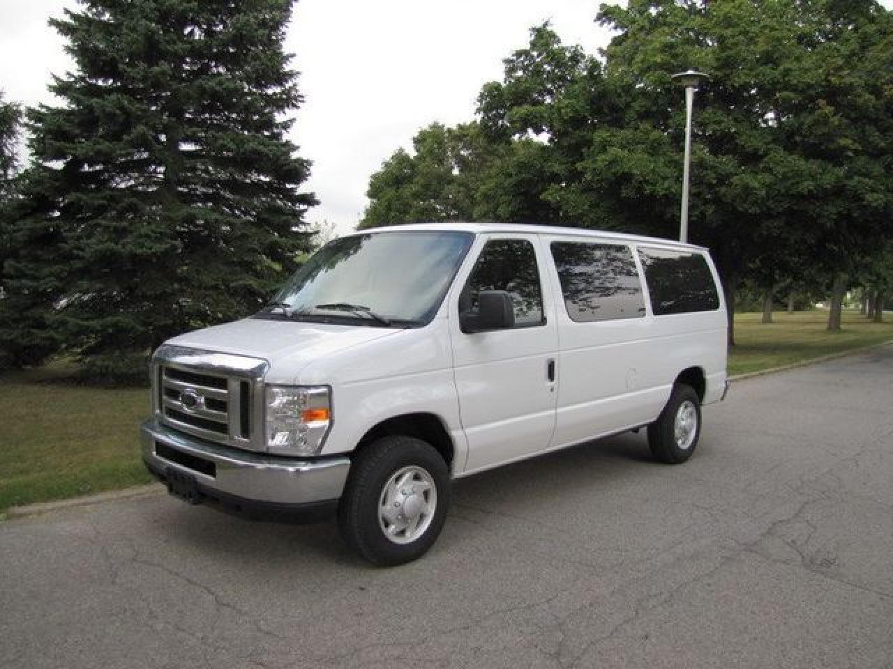 Used 2009 Ford E-350 XLT CLUB WAGON 4 ROWS!! PARK SENSORS!! Van for sale in Guelph, ON