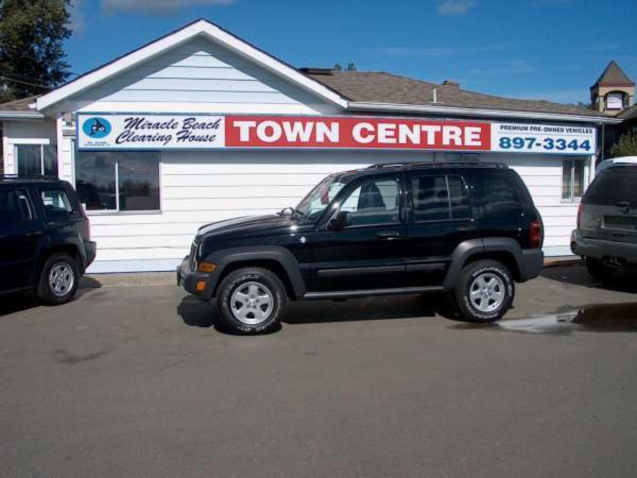 Used 2007 Jeep Liberty sport 4wd for sale in Courtenay, BC