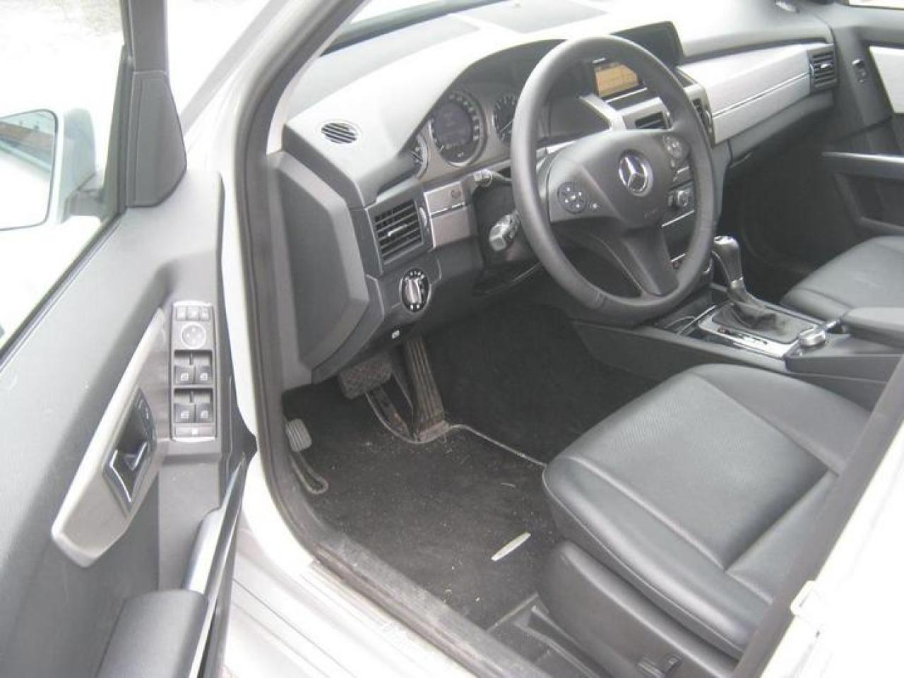 617251