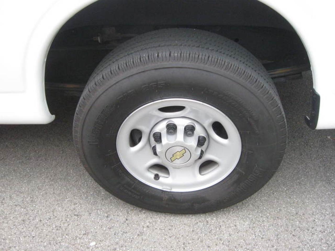 617338