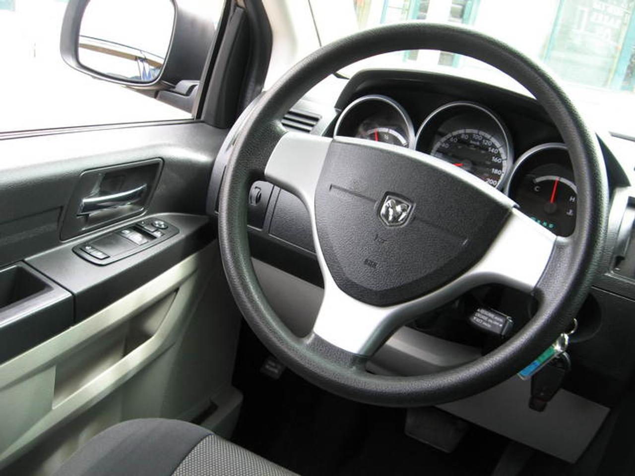 2008 Dodge Grand Caravan SE *** $14,998 *** Photo12