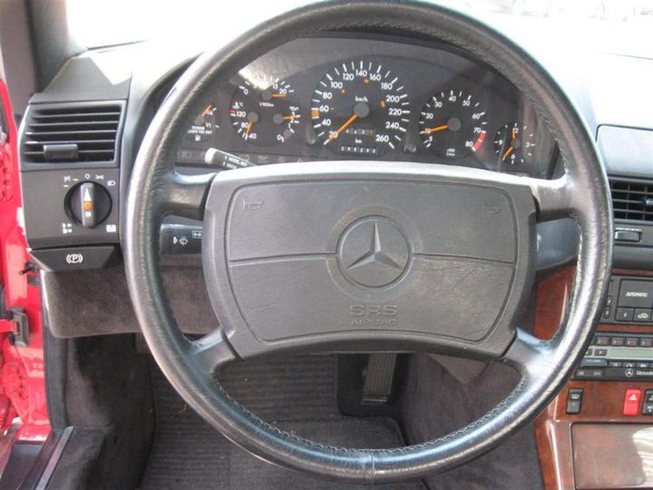 617383