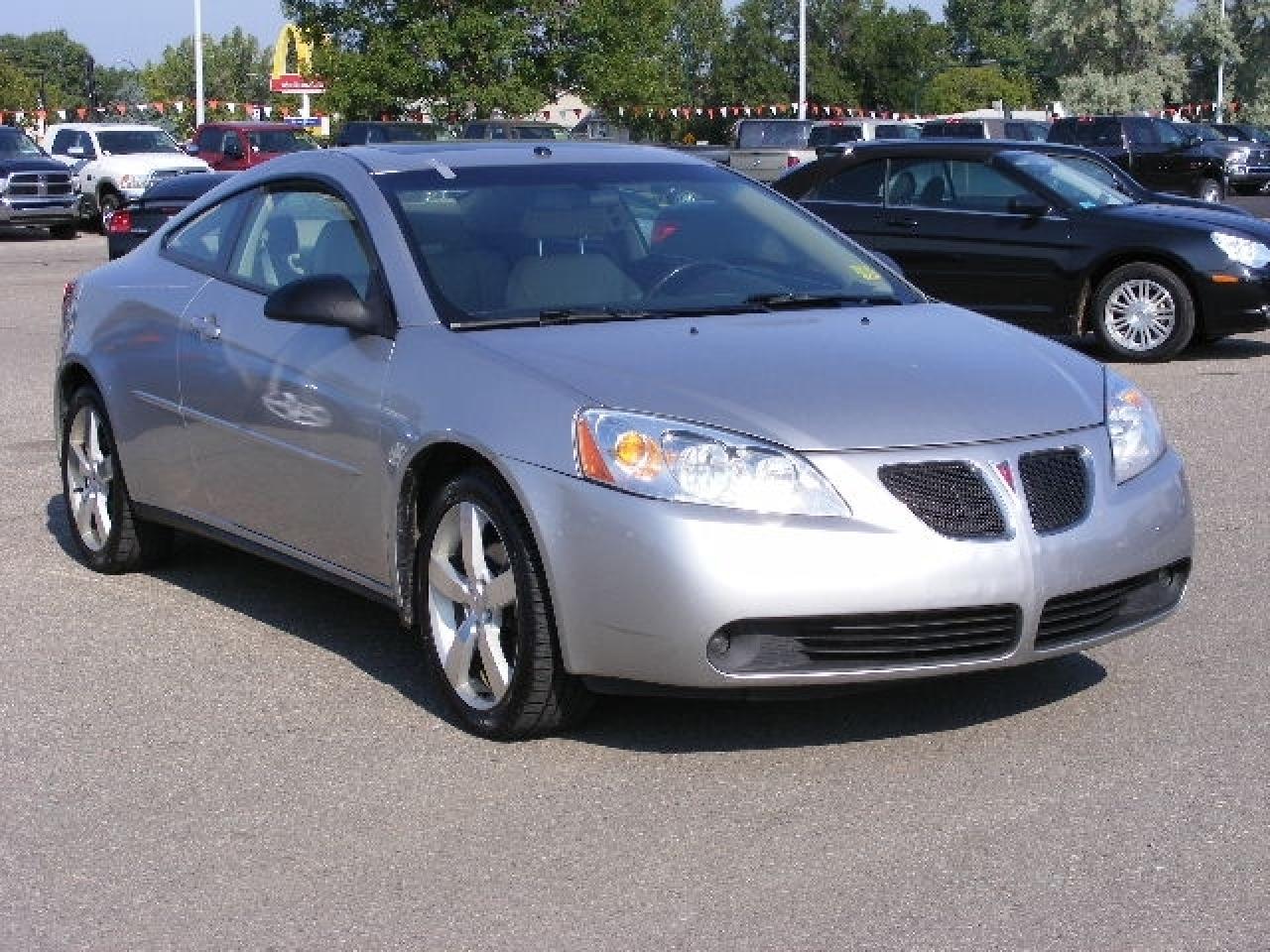 617400