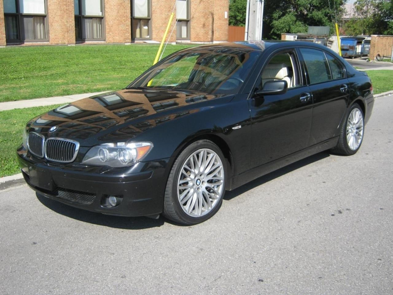 Used 2006 BMW 750i  for sale in Scarborough, ON